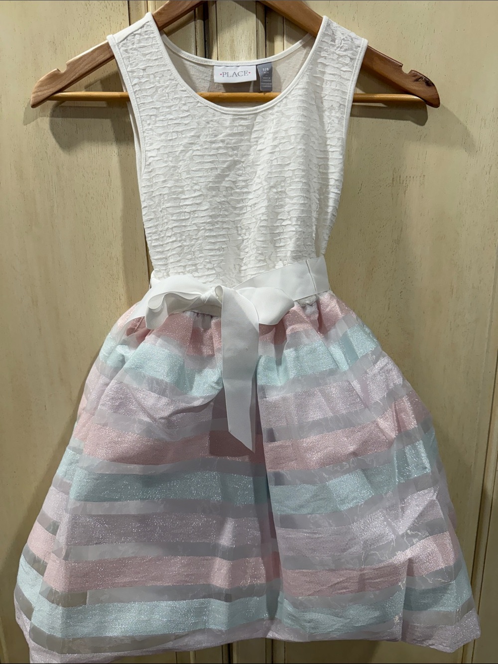 Beautiful PLACE White Bodice Pastel Stripe Tulle Dress size 7/8 Worn once